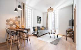 Les Petits Pavillons Appartements Standing 1 chambre 4 pers Clim Vieux-Port